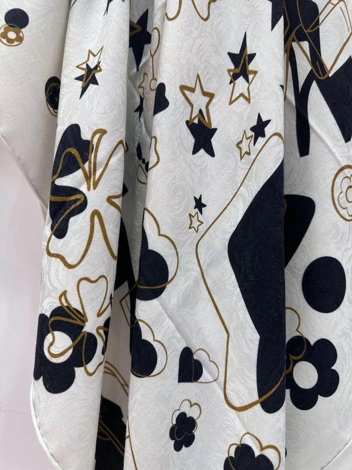 51″x51″Simple Style Print70shmere30%Silk Jacquard Thin Scarf130x130cm5124