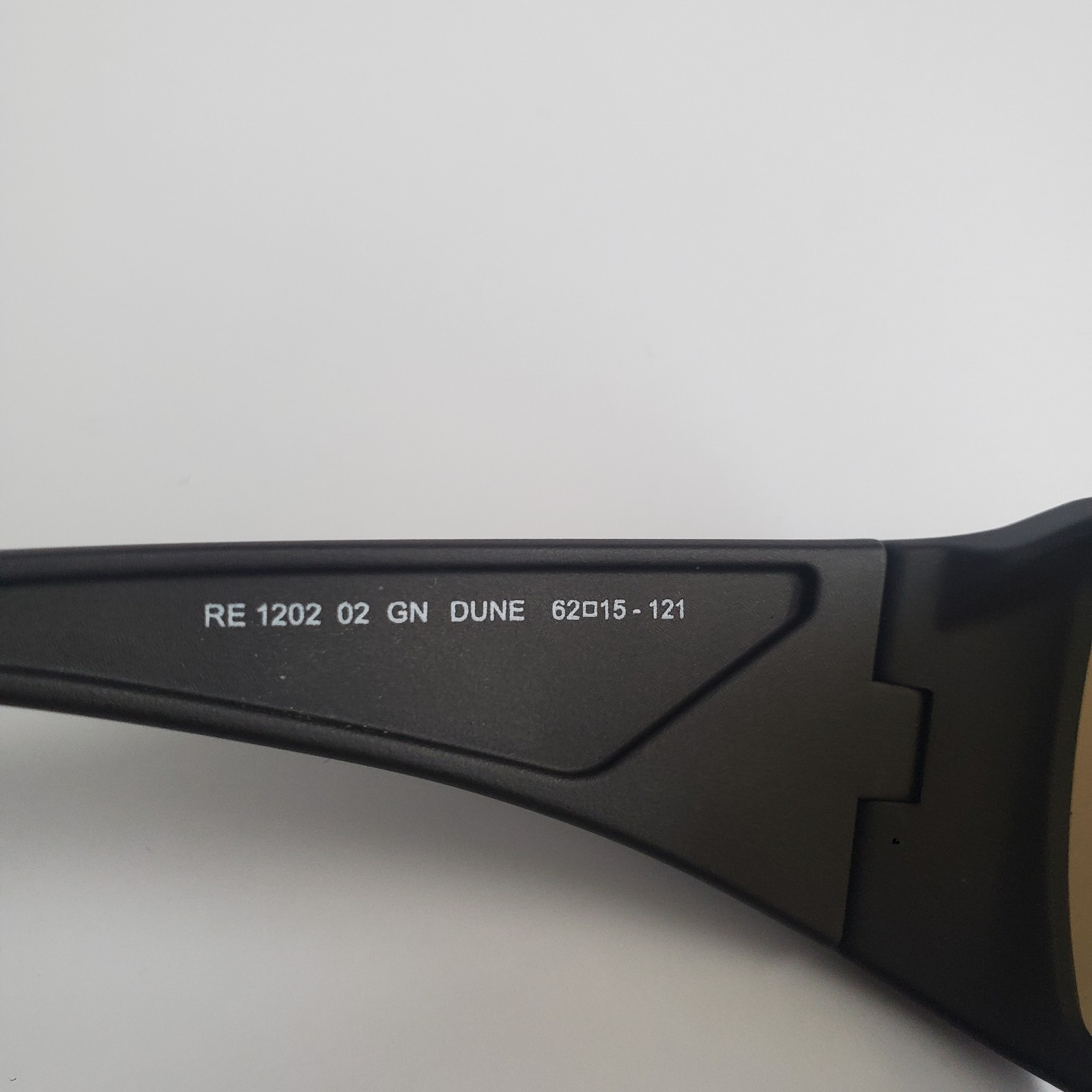 Revo Dune Matte Brown Polarized Evergreen Lens Sunglass. RE 1202 02 GN