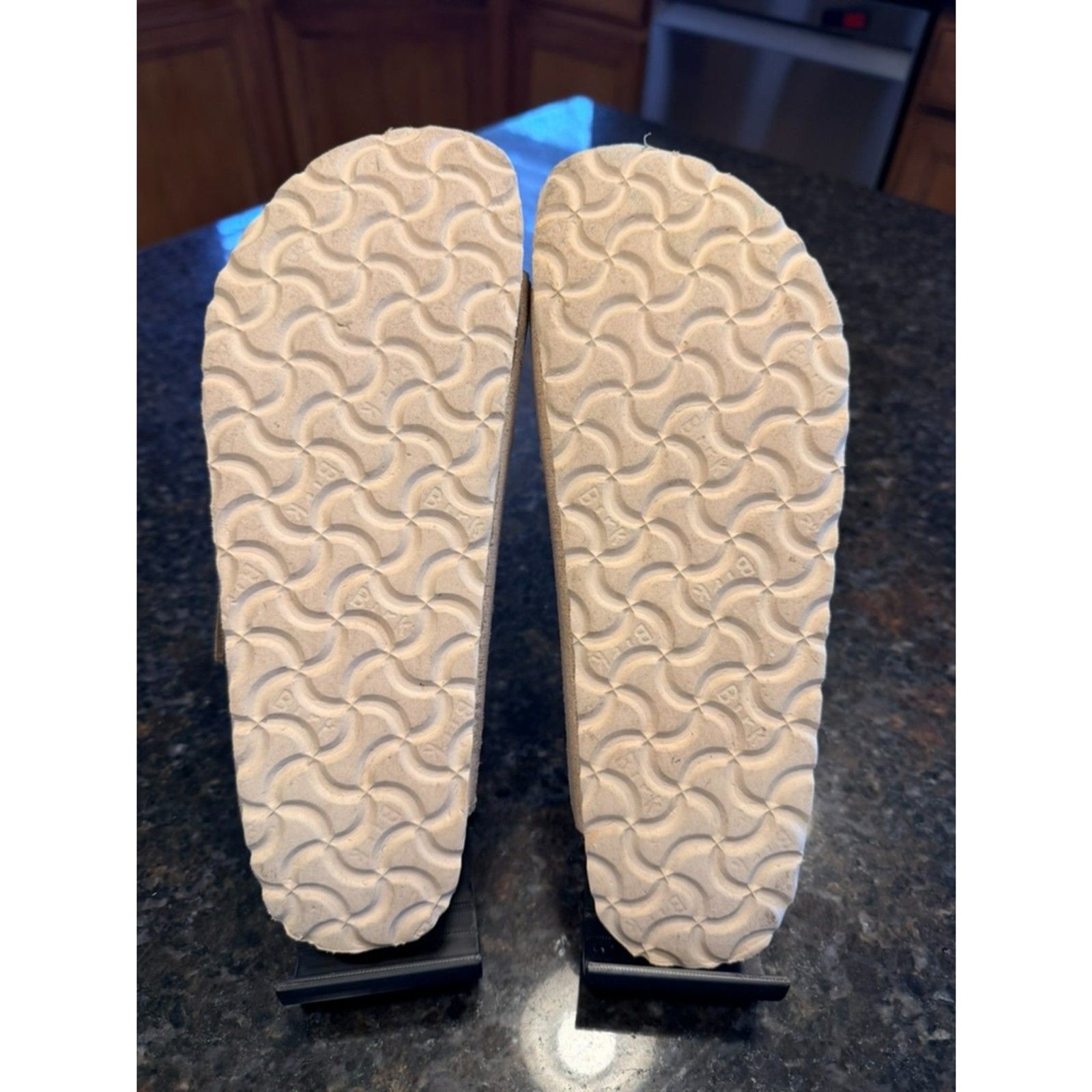 Birkenstock Arizona Big Buckle – Blush Taupe Distressed Nubuck – EU38 (L7/M5)