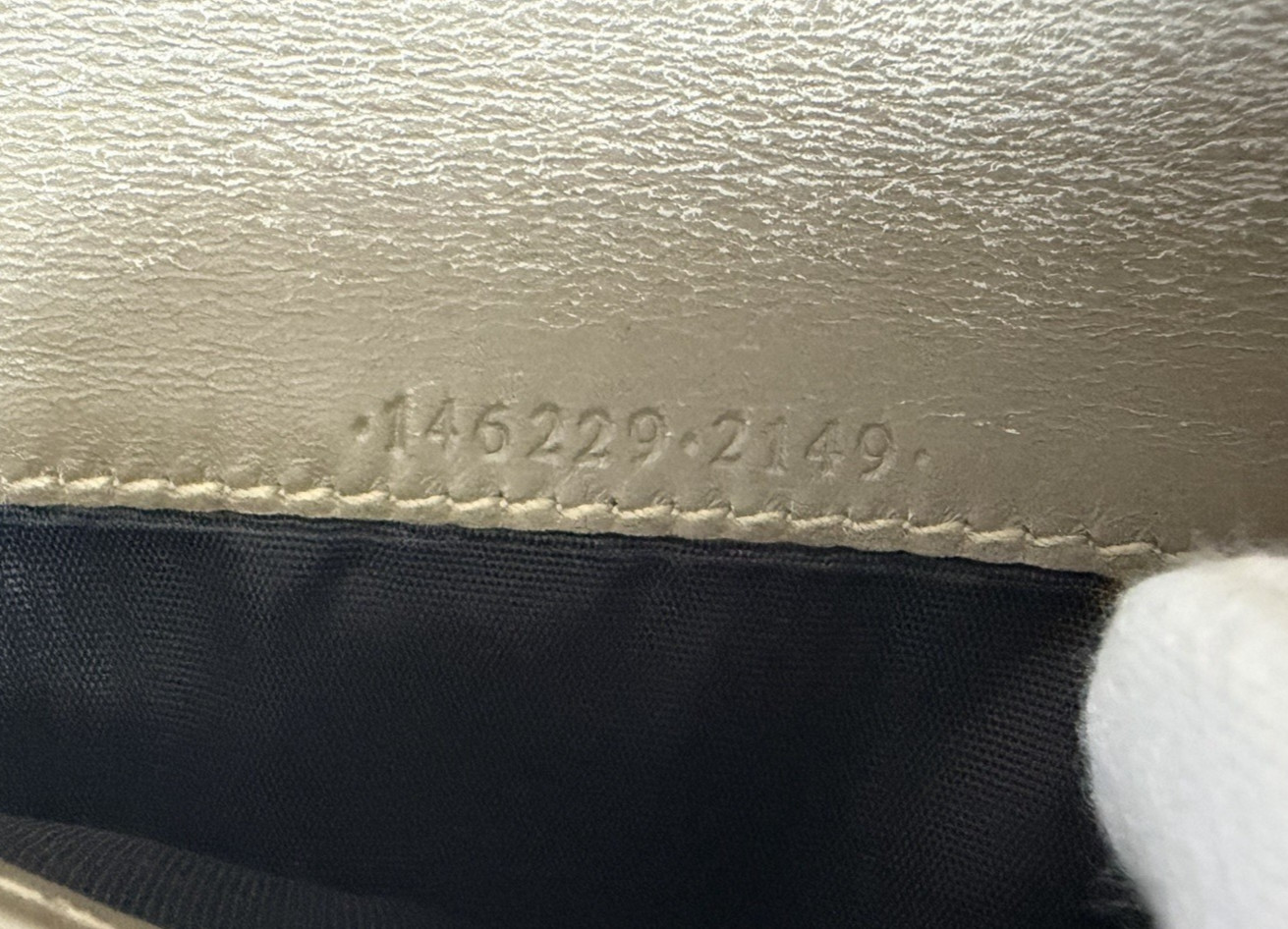 Gucci Guccissima GG Monogram Leather Long Wallet Bi-fold Made in Italy Gray