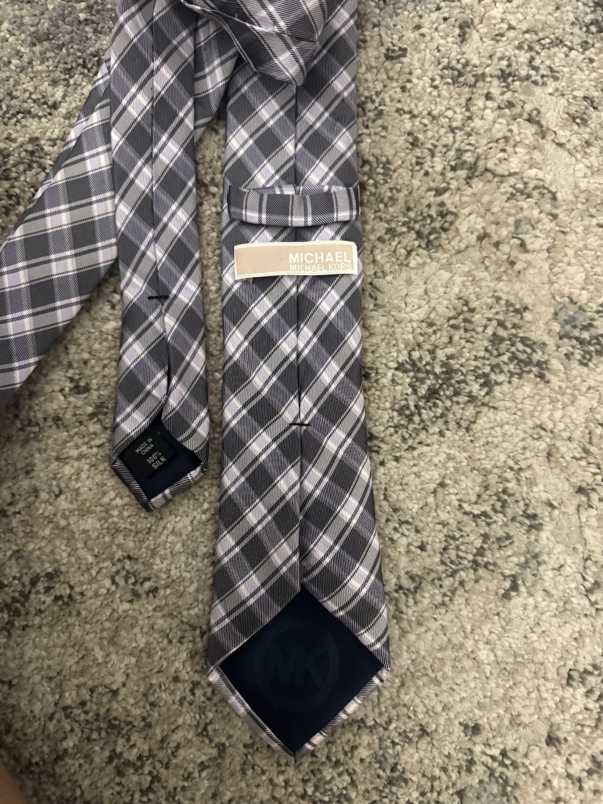 MICHAEL KORS MEN’S TIE 100% SILK MADE IN CHINA