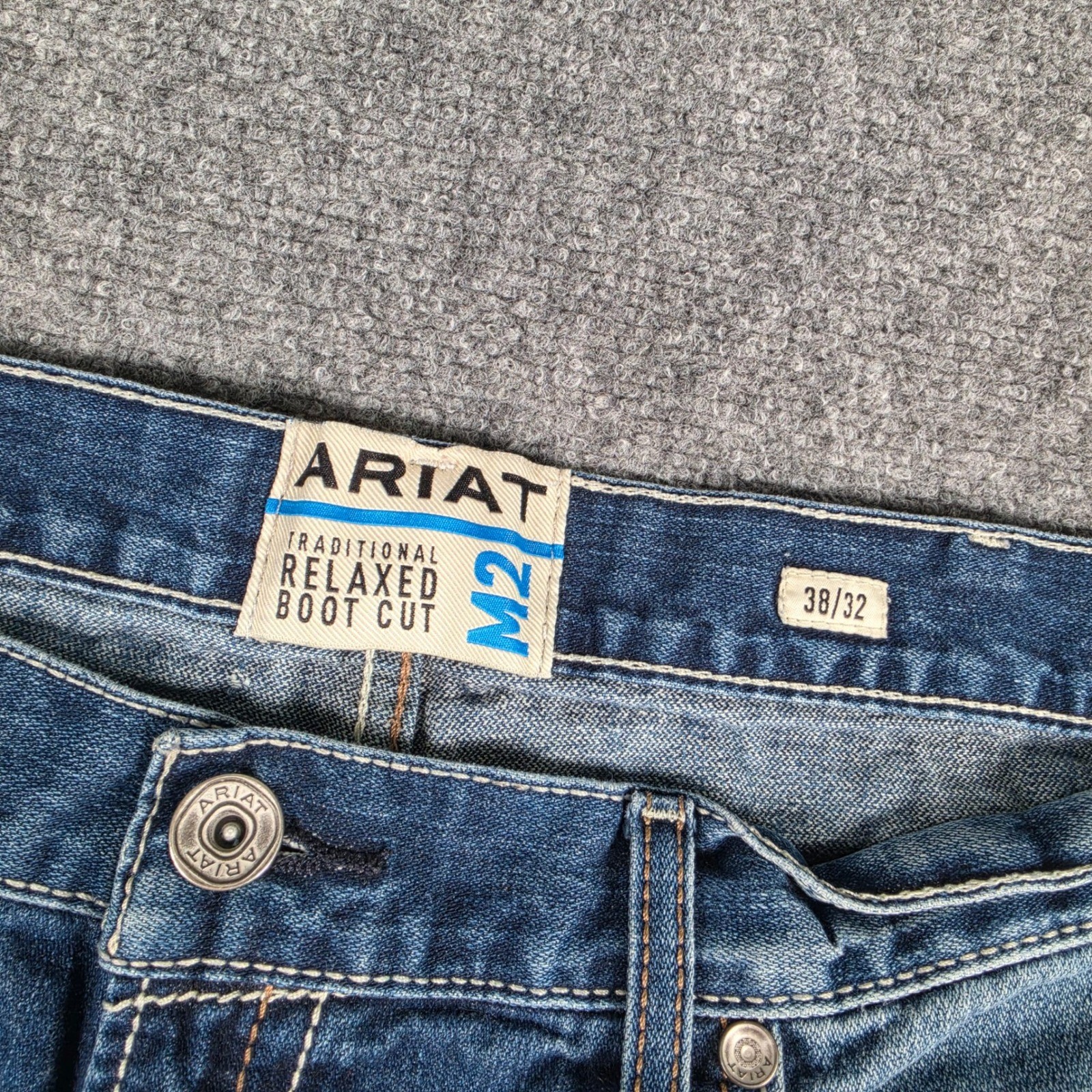 Ariat M2 Cole Jeans Mens 38×32 Blue Relaxed Boot Cut Bayshore Denim 10021850