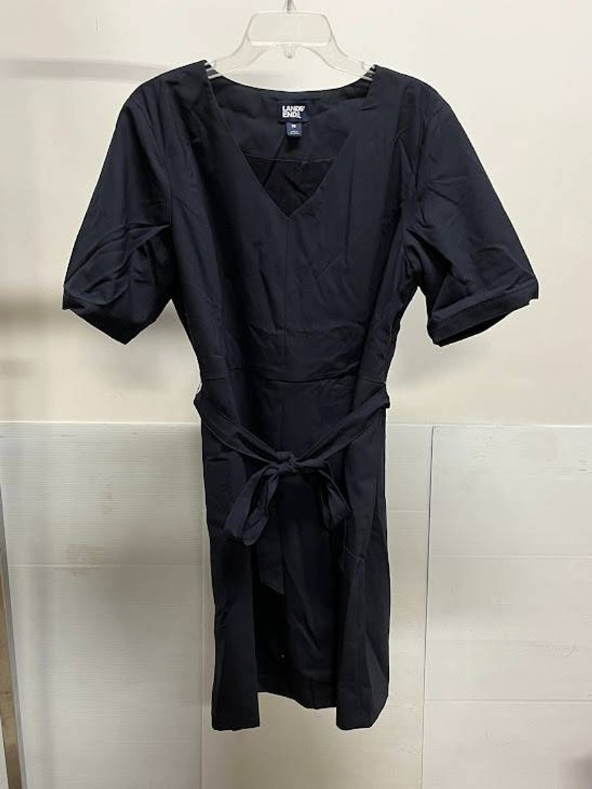 Lands’ End navy dress in size 18 made in Sri Lanka V Neck Ties Short Sleeve