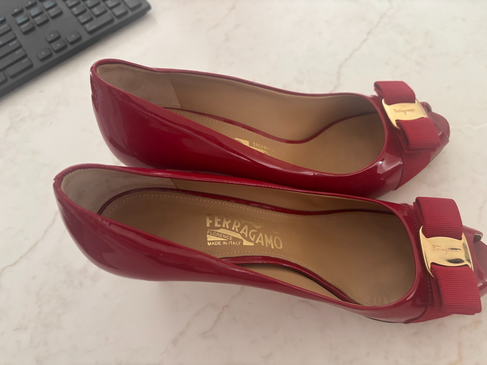 Classic Ferragamo pump in glossy red patent leather