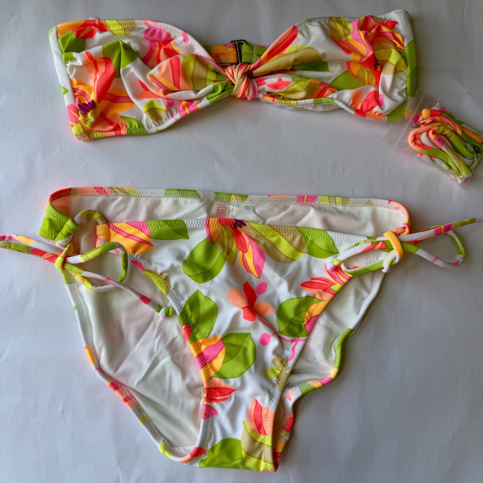 Women White Floral Print 2-Piece Bikini Top & Bottom Size Medium Unworn